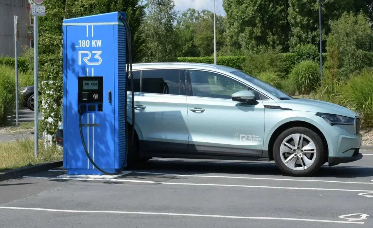 R3 fait confiance à Monta pour optimiser la gestion de ses infrastructures de recharge